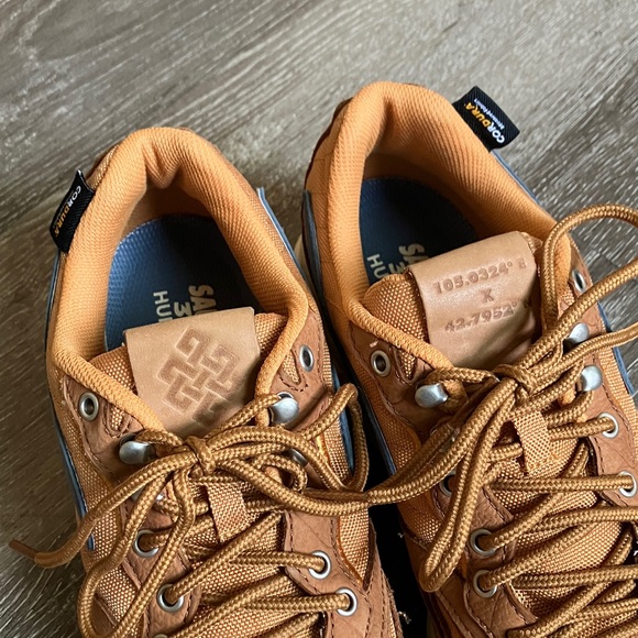 Saucony 3D Grid Hurricane
Endless Knot - Picture 12 of 17